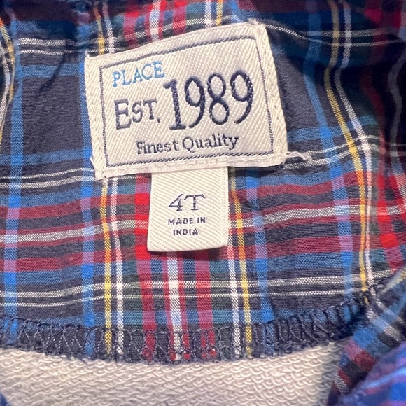 Toddler Boy Sweatshirt | Size 4t - Picture 2 of 2